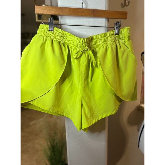 Sincerely Jules Lime Women's Athletic Shorts Size XL - Picture 1 of 4